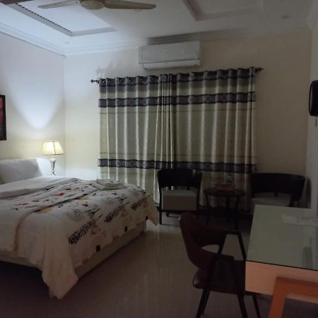 White House Residencia Hotel ราวัลปินดี ภายนอก รูปภาพ